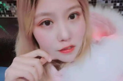 山东牙科小姐姐,专业护理，微笑天使的守护者